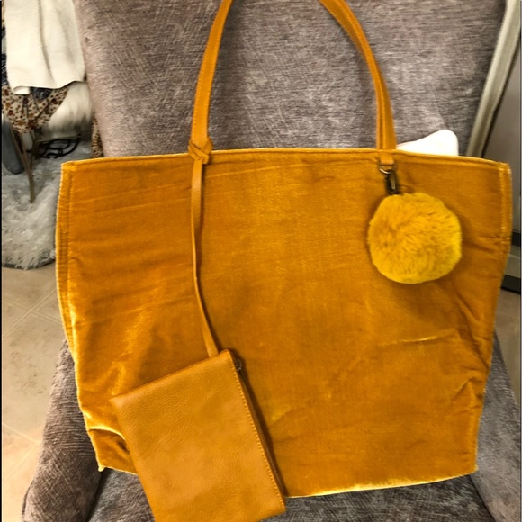 Handbags - 🌺TOTE BAG🌷